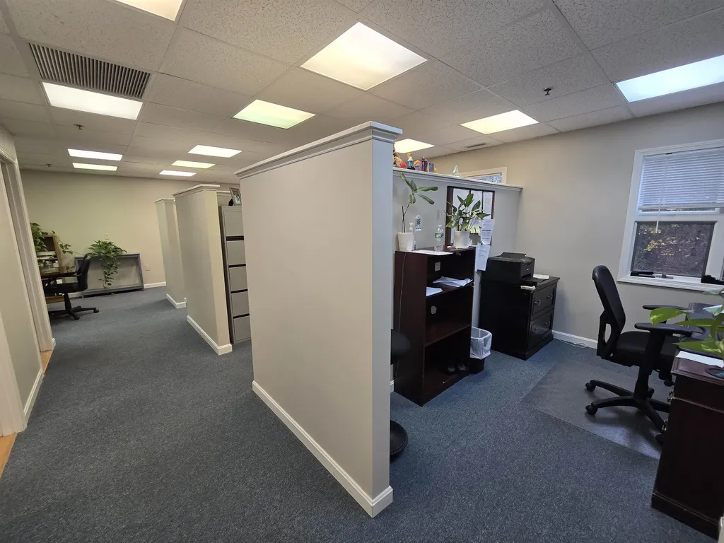 50 Nashua Road Londonderry NH 03053