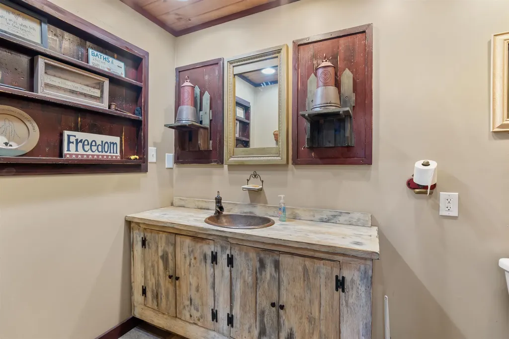 9 Weeping Willow Drive Rochester NH 03867