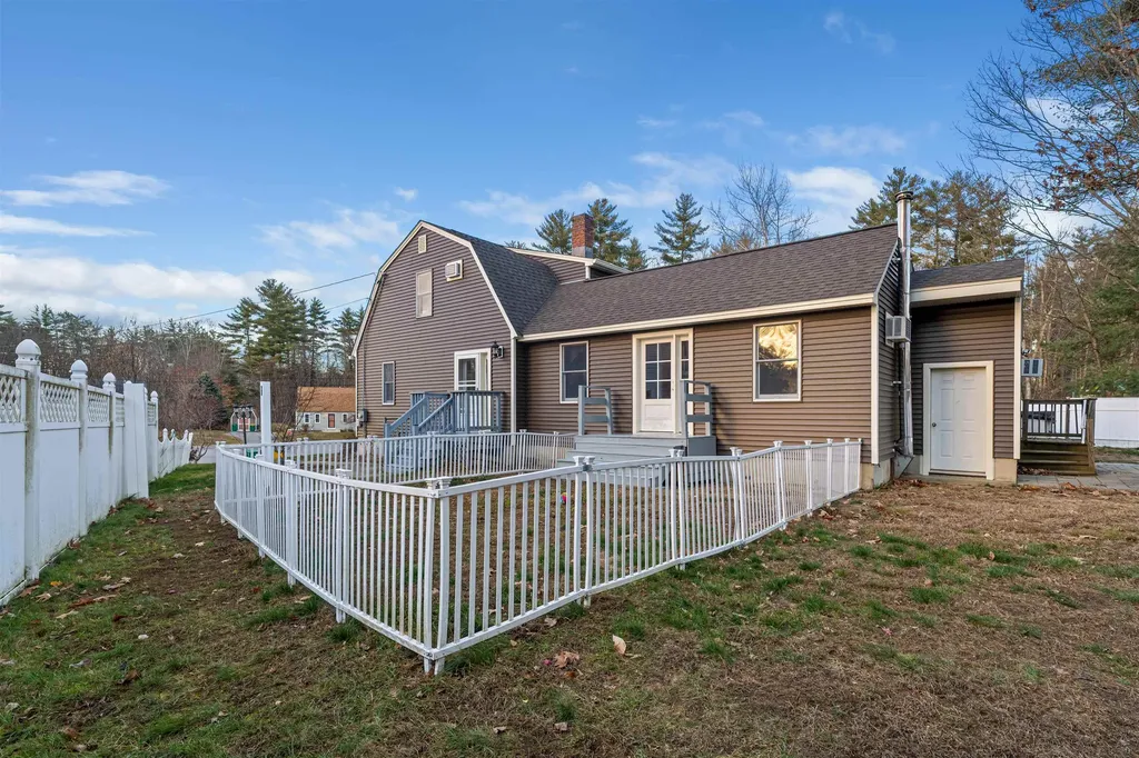 9 Weeping Willow Drive Rochester NH 03867
