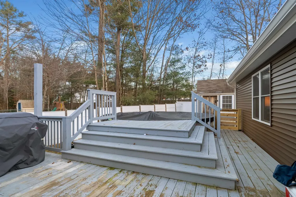 9 Weeping Willow Drive Rochester NH 03867