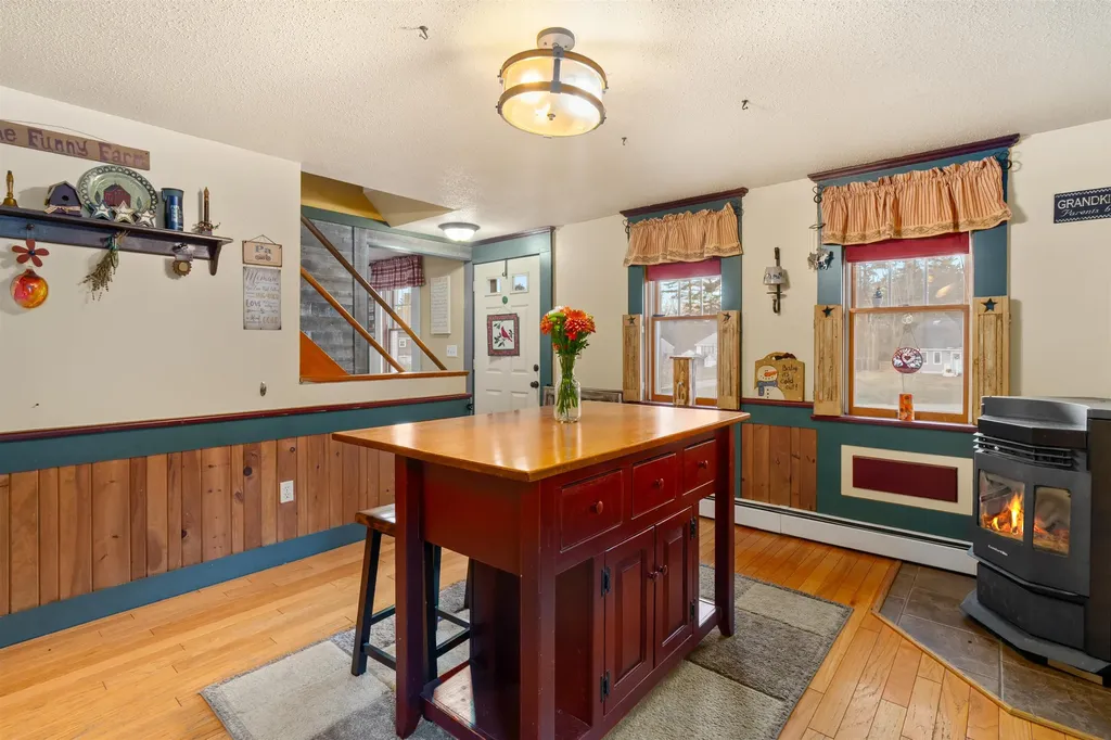 9 Weeping Willow Drive Rochester NH 03867