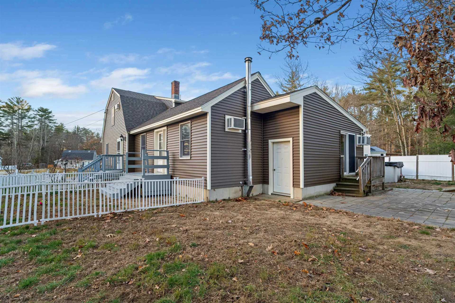 9 Weeping Willow Drive Rochester NH 03867