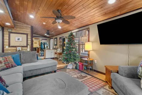 9 Weeping Willow Drive Rochester NH 03867