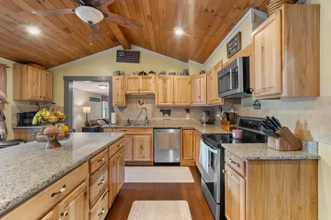 9 Weeping Willow Drive Rochester NH 03867