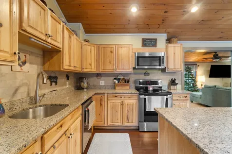 9 Weeping Willow Drive Rochester NH 03867