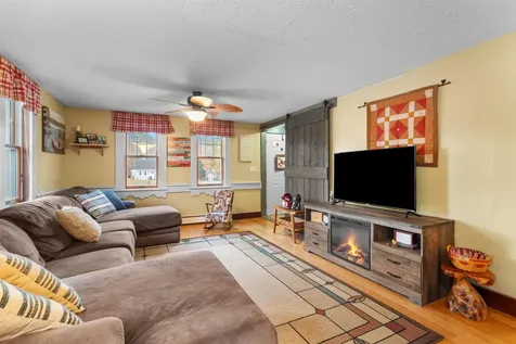 9 Weeping Willow Drive Rochester NH 03867