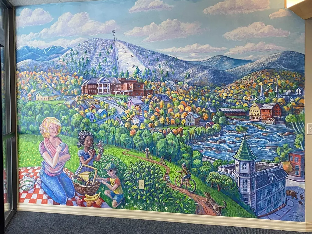 260 Cottage Street Littleton NH 03561