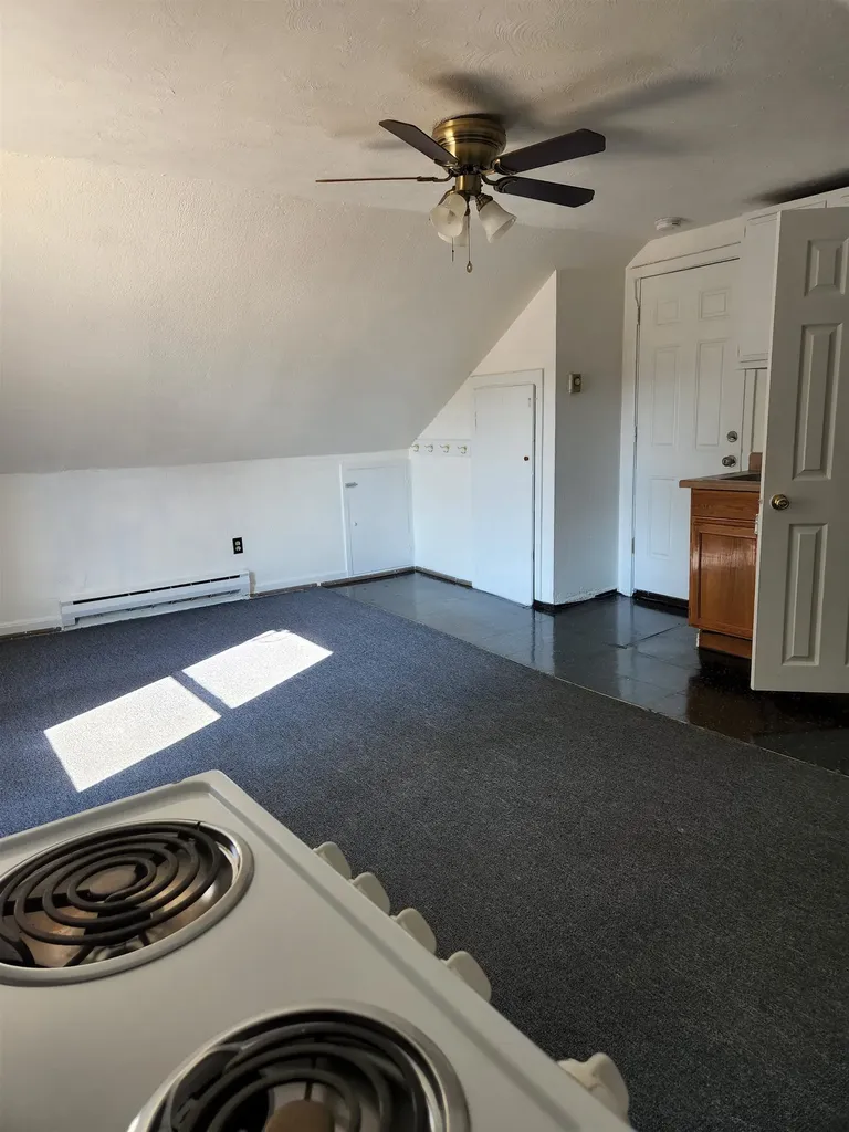 14 Preston Street Hillsborough NH 03244