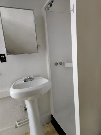 14 Preston Street Hillsborough NH 03244