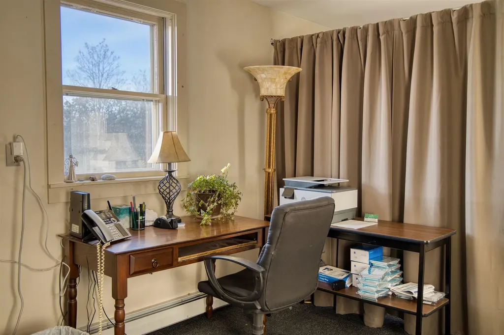 24 Pleasant Street Conway NH 03818