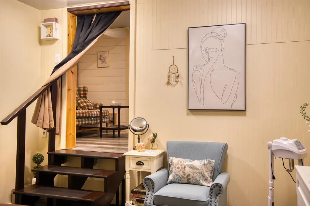 24 Pleasant Street Conway NH 03818