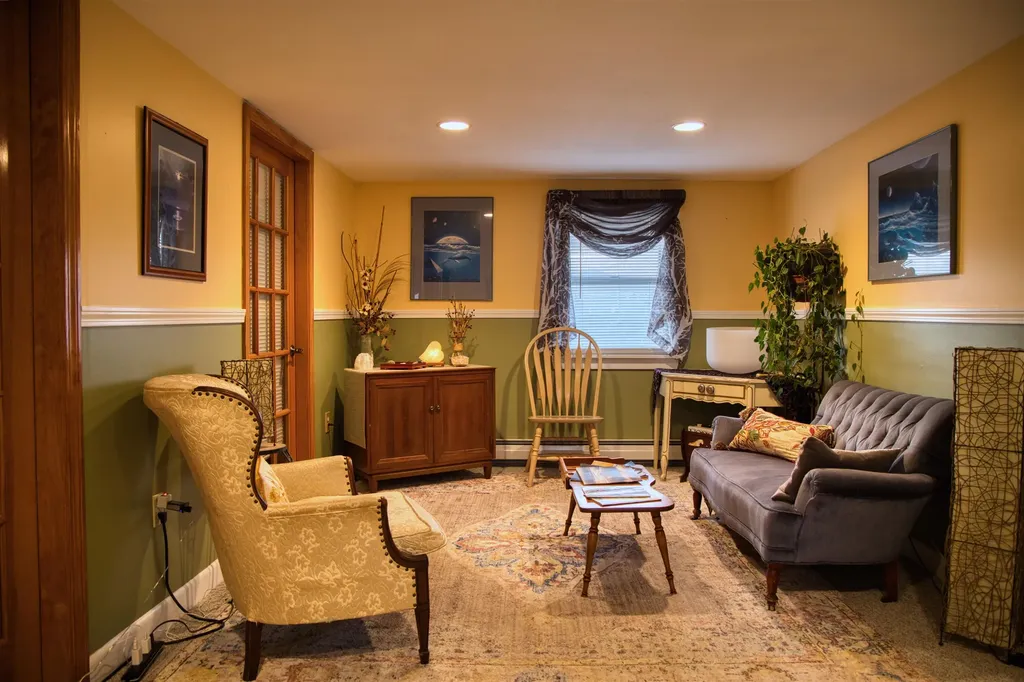 24 Pleasant Street Conway NH 03818