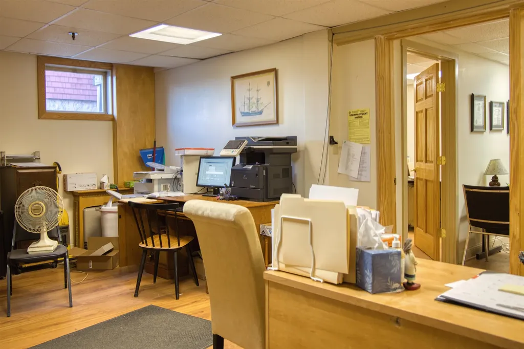 24 Pleasant Street Conway NH 03818