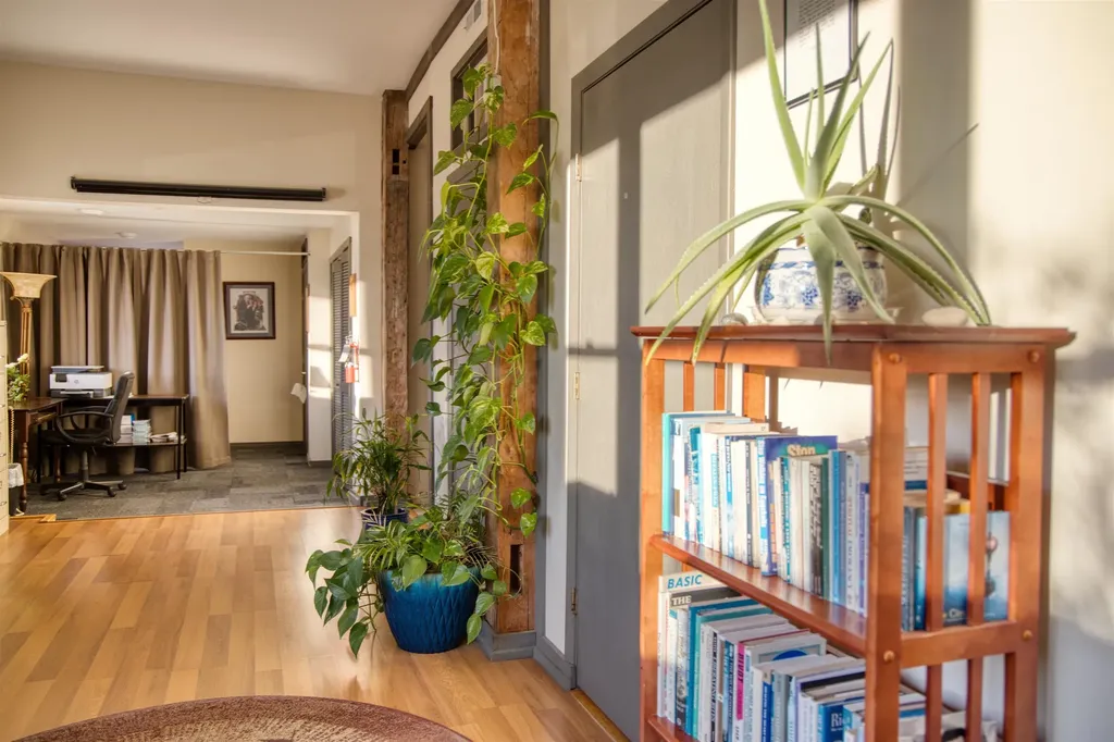 24 Pleasant Street Conway NH 03818