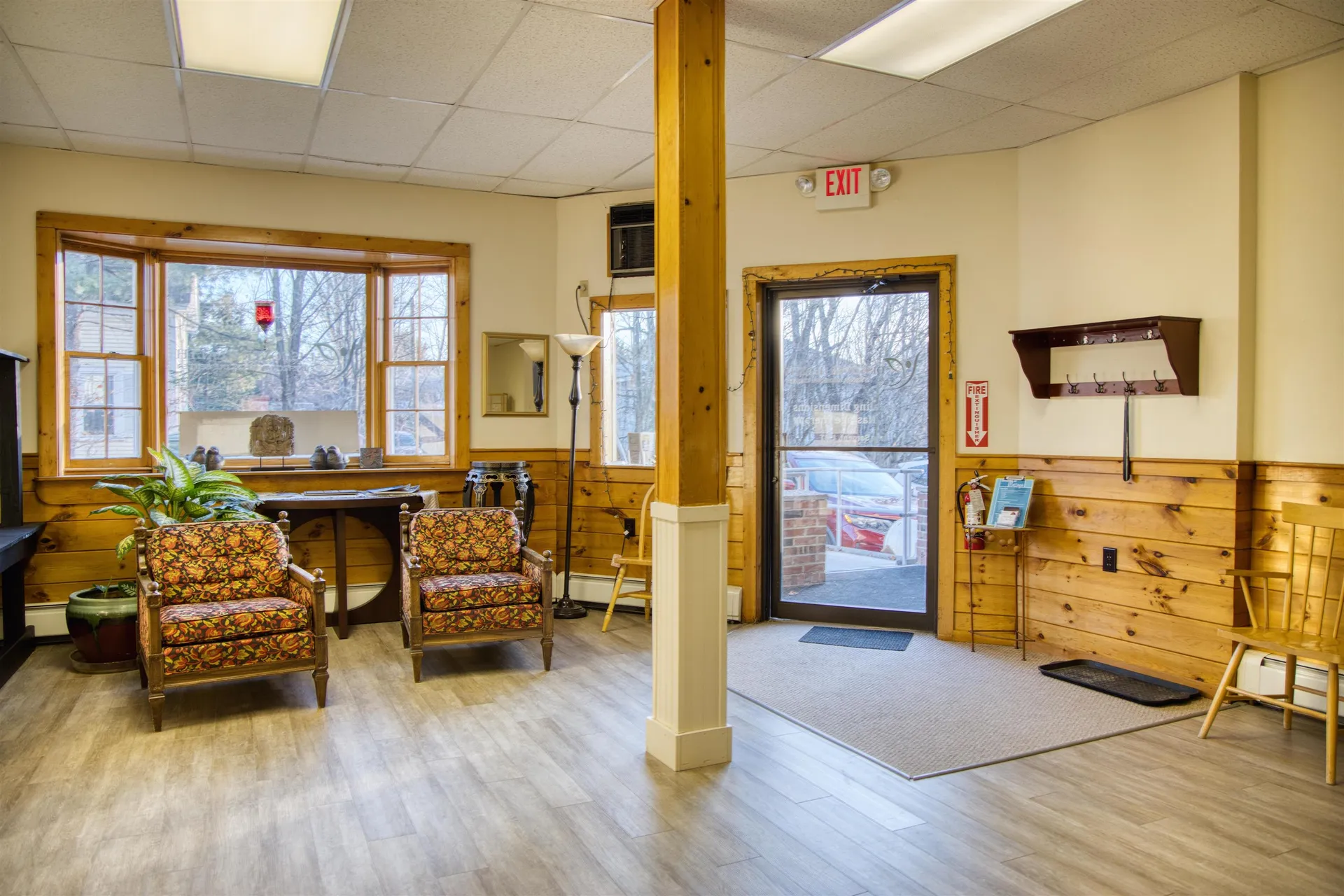 24 Pleasant Street Conway NH 03818