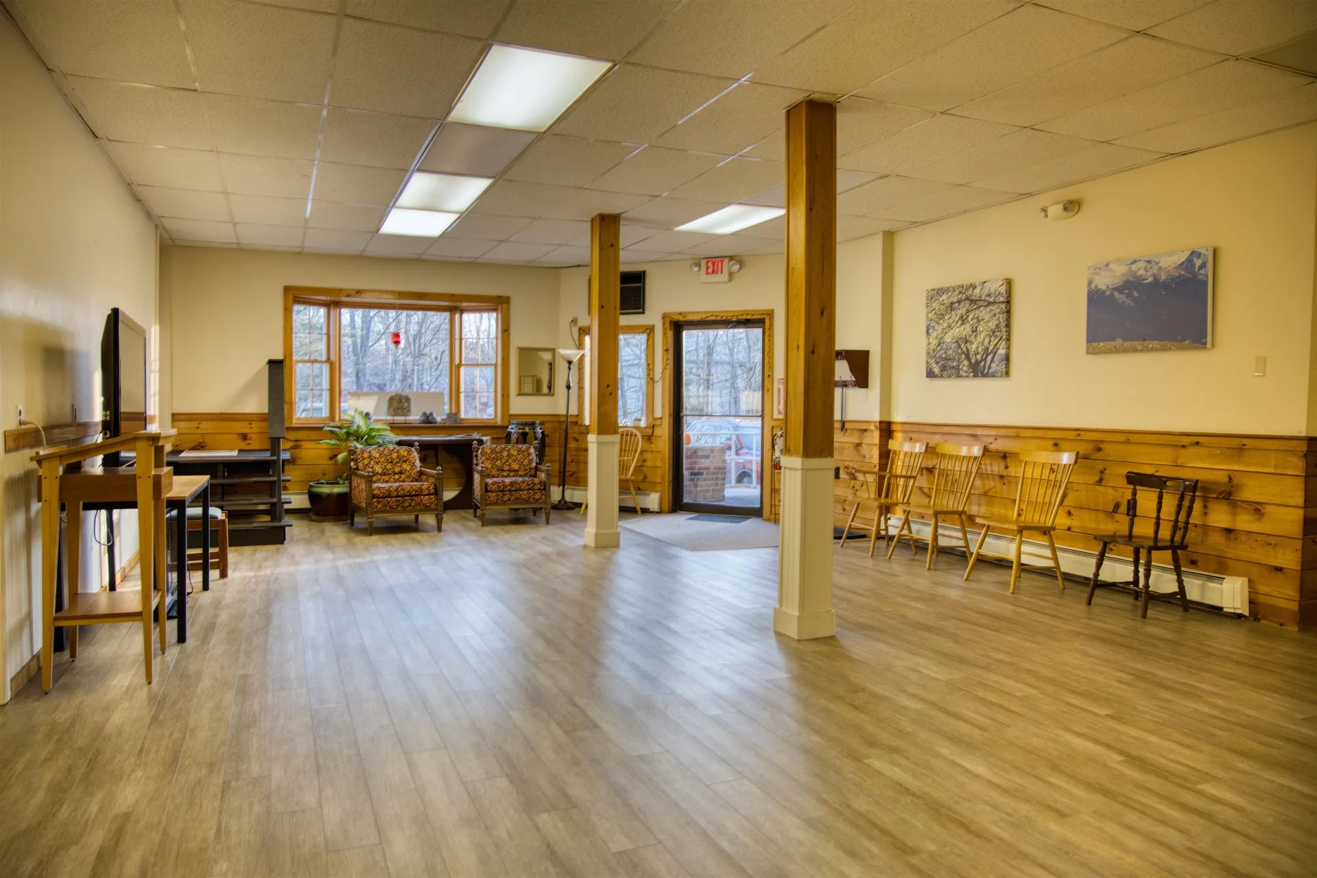 24 Pleasant Street Conway NH 03818