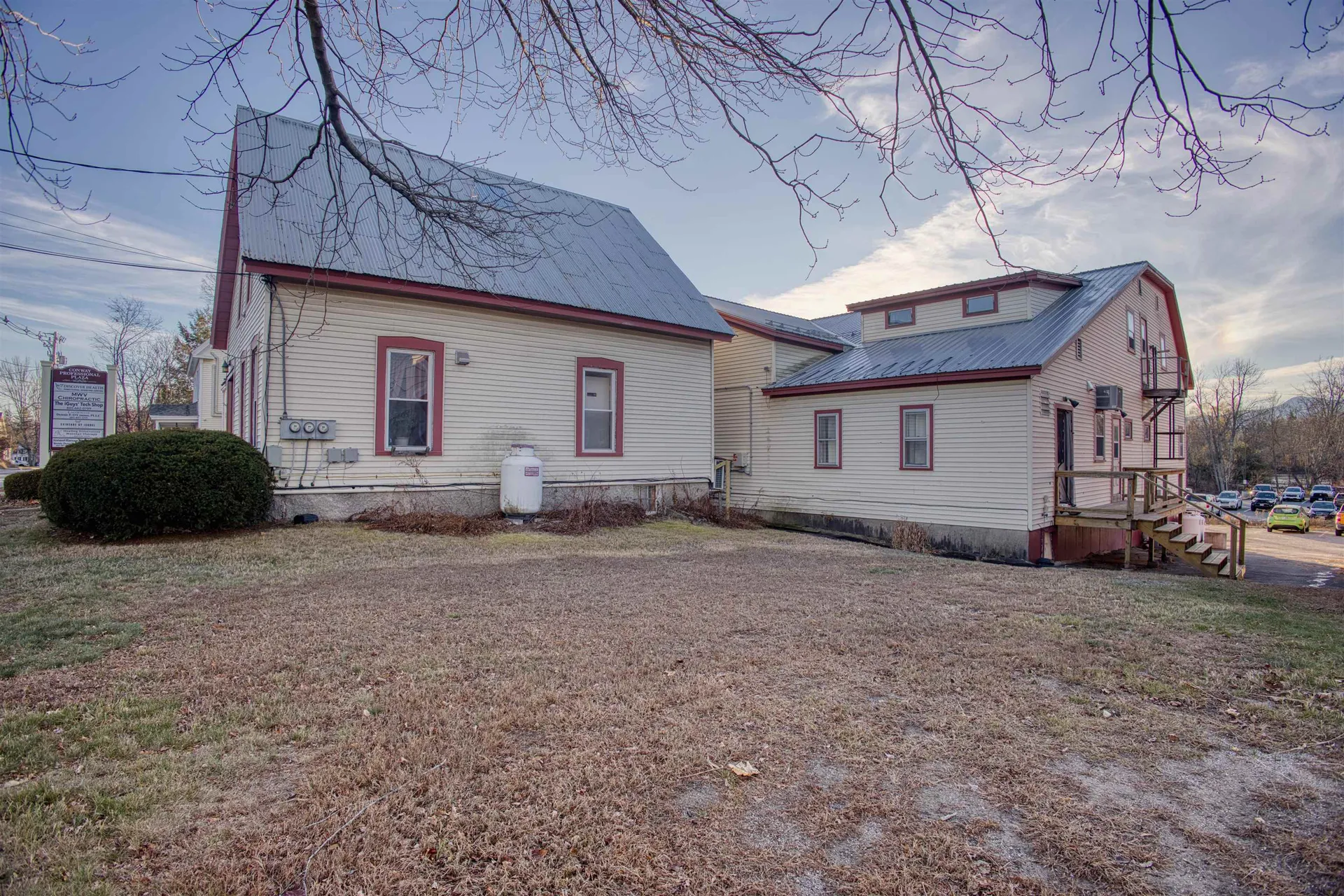 24 Pleasant Street Conway NH 03818