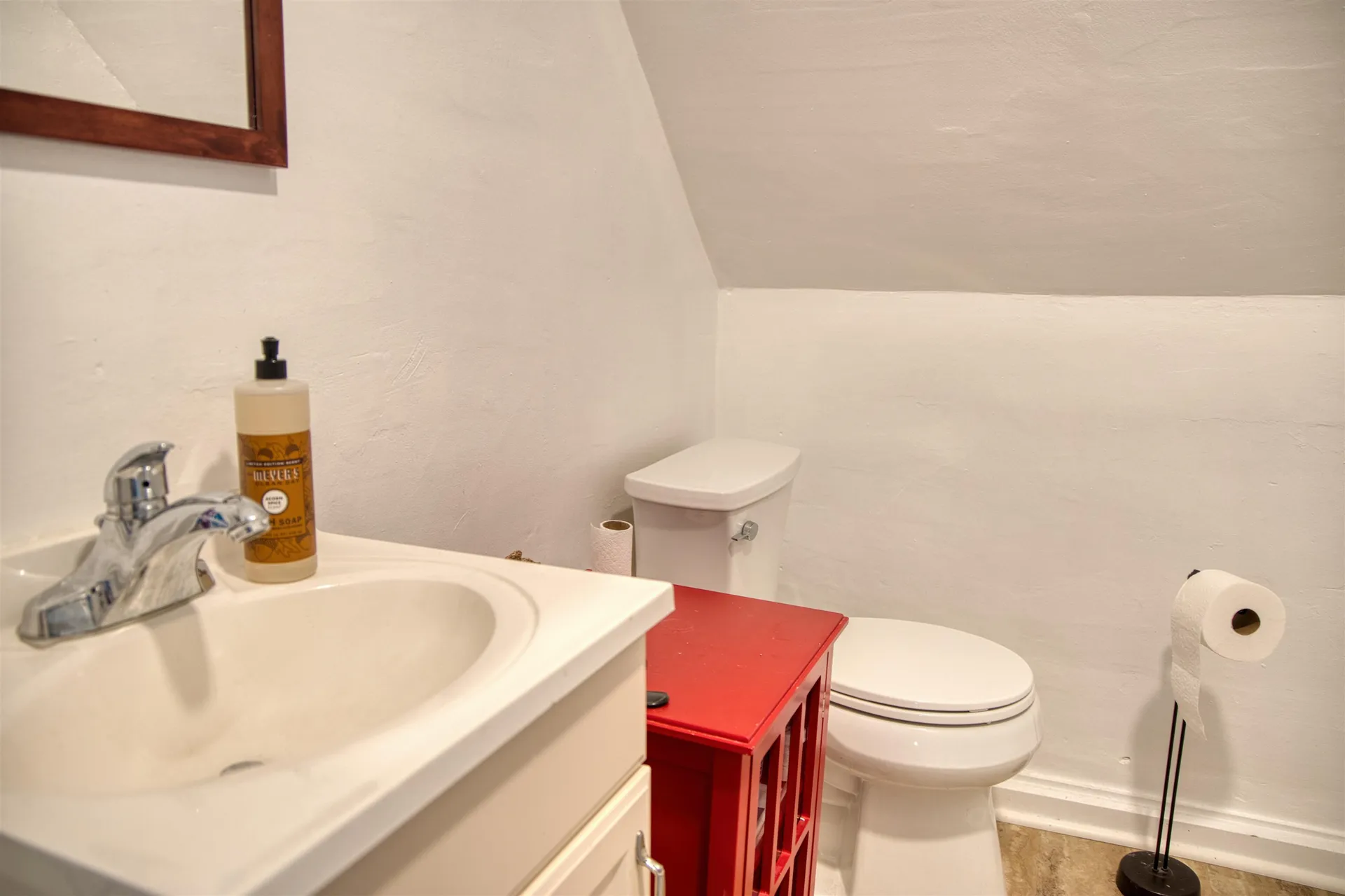 24 Pleasant Street Conway NH 03818