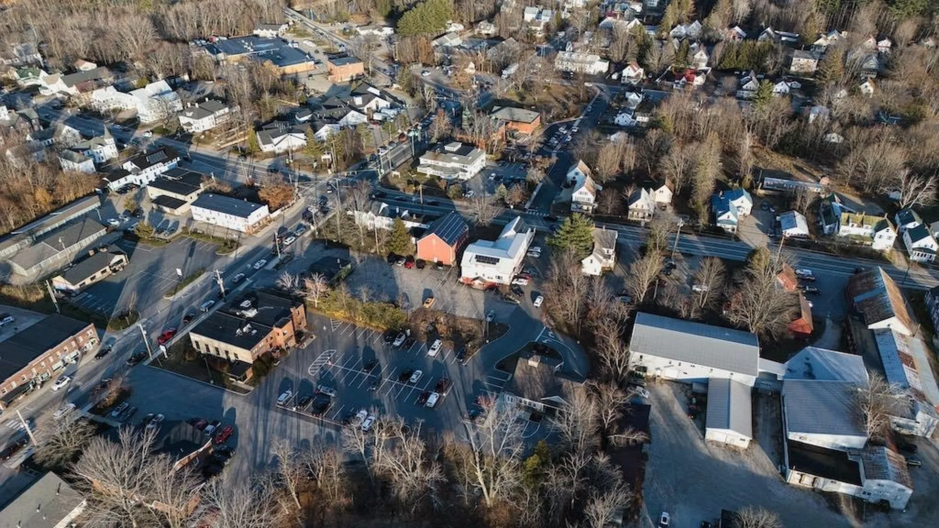 24 Pleasant Street Conway NH 03818