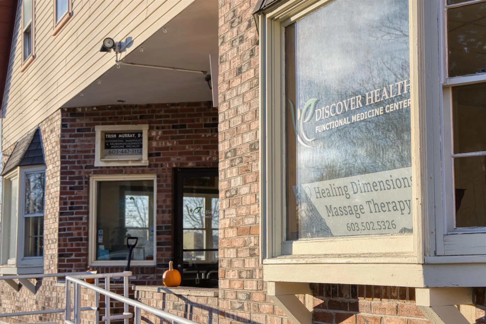 24 Pleasant Street Conway NH 03818