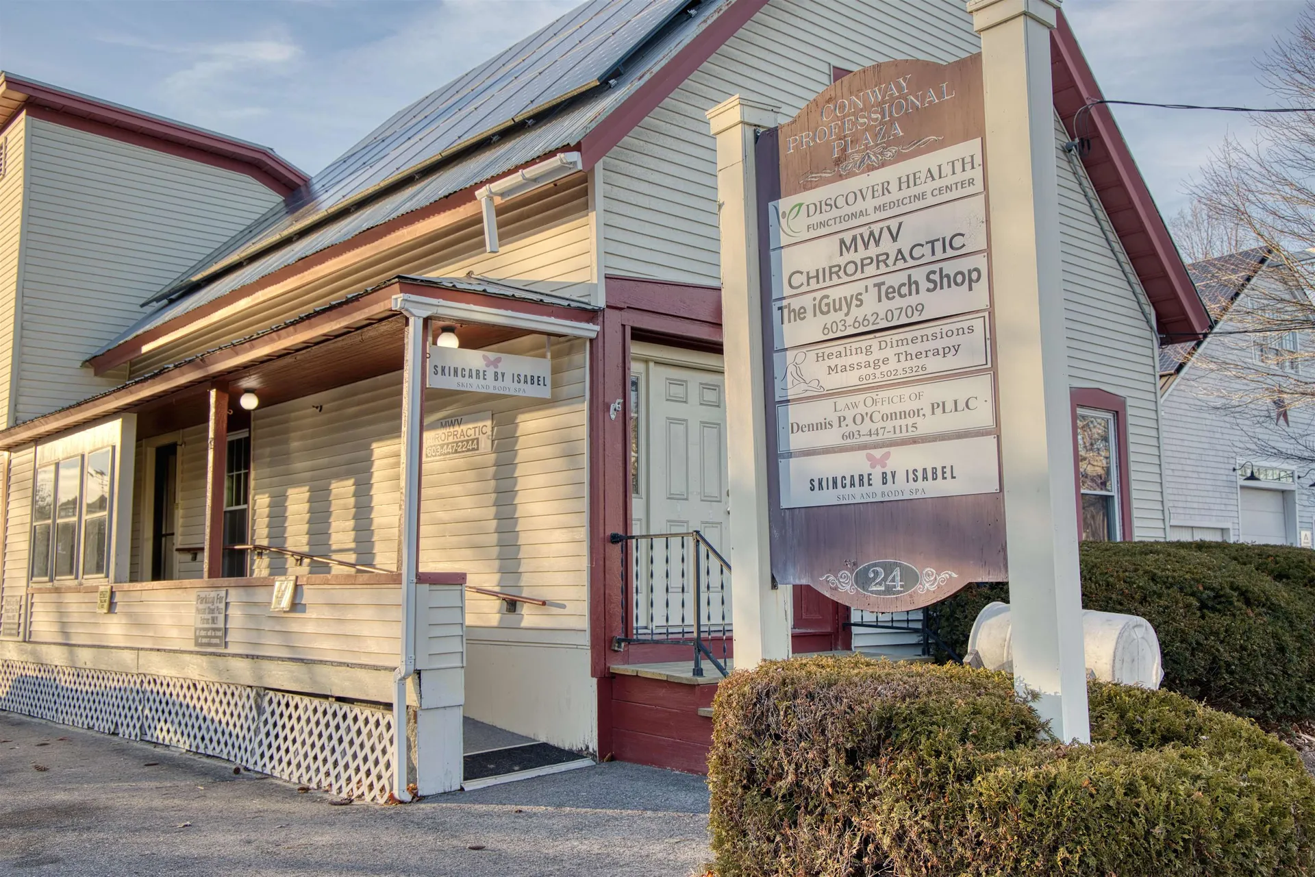 24 Pleasant Street Conway NH 03818