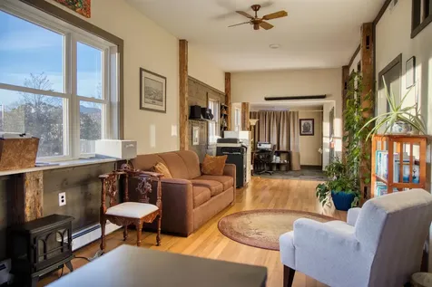 24 Pleasant Street Conway NH 03818