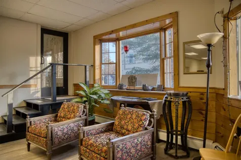 24 Pleasant Street Conway NH 03818