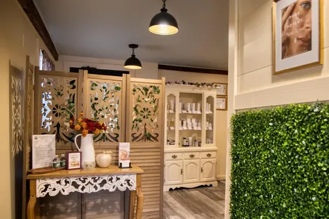 24 Pleasant Street Conway NH 03818