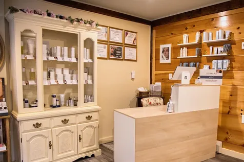 24 Pleasant Street Conway NH 03818