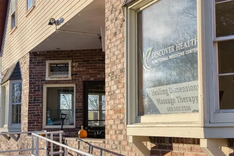 24 Pleasant Street Conway NH 03818