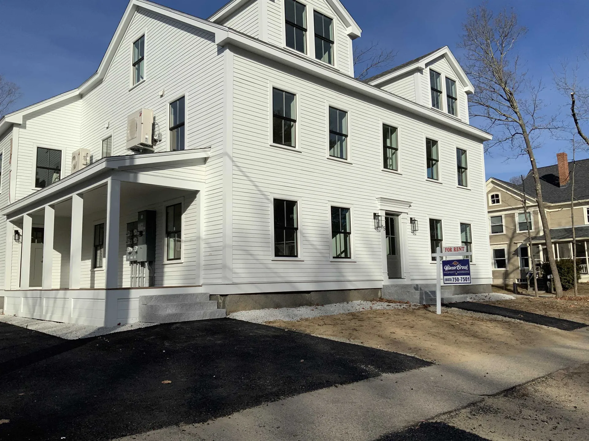 75 Court #2C Street Exeter NH 03833