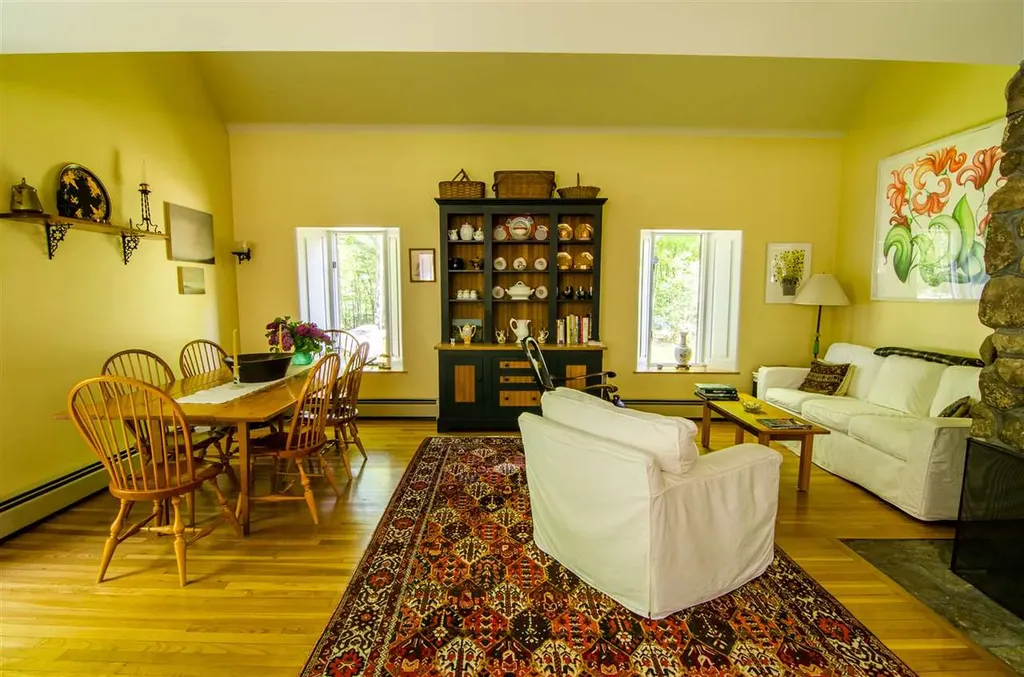 6 Mottau Drive Lyndeborough NH 03082