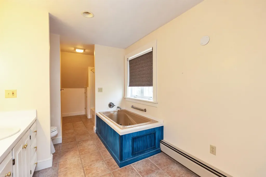 6 Mottau Drive Lyndeborough NH 03082