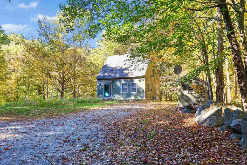 6 Mottau Drive Lyndeborough NH 03082