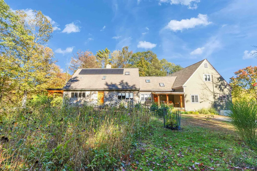 6 Mottau Drive Lyndeborough NH 03082