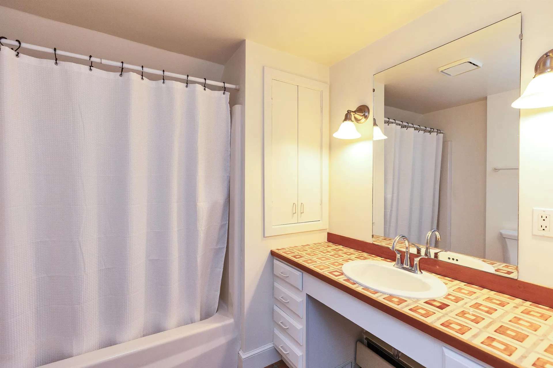 6 Mottau Drive Lyndeborough NH 03082