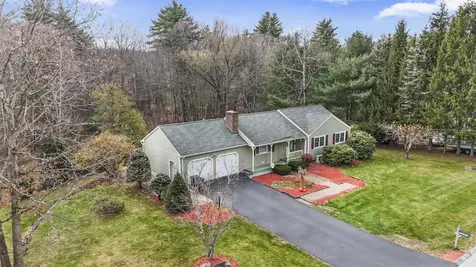 29 Golden Gate Drive Hooksett NH 03106