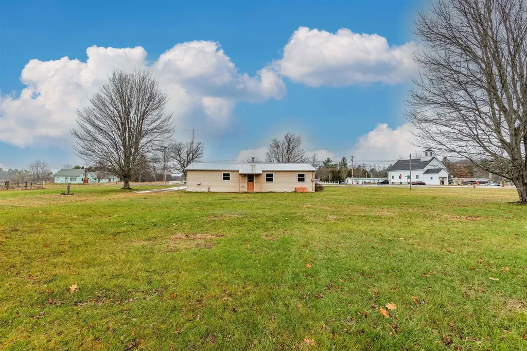 2276 County Road Haverhill NH 03774