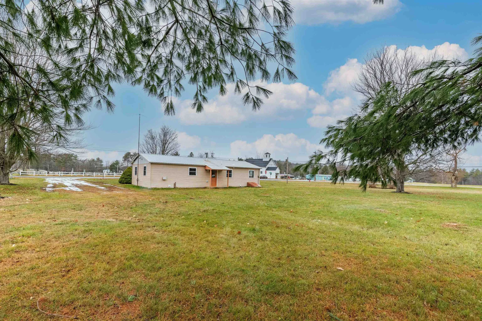 2276 County Road Haverhill NH 03774