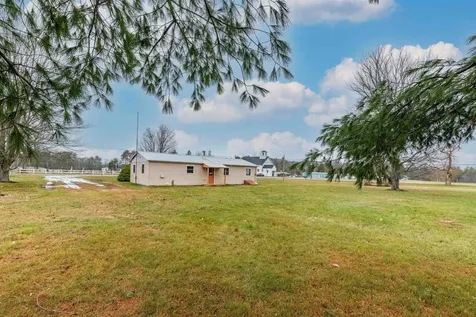 2276 County Road Haverhill NH 03774