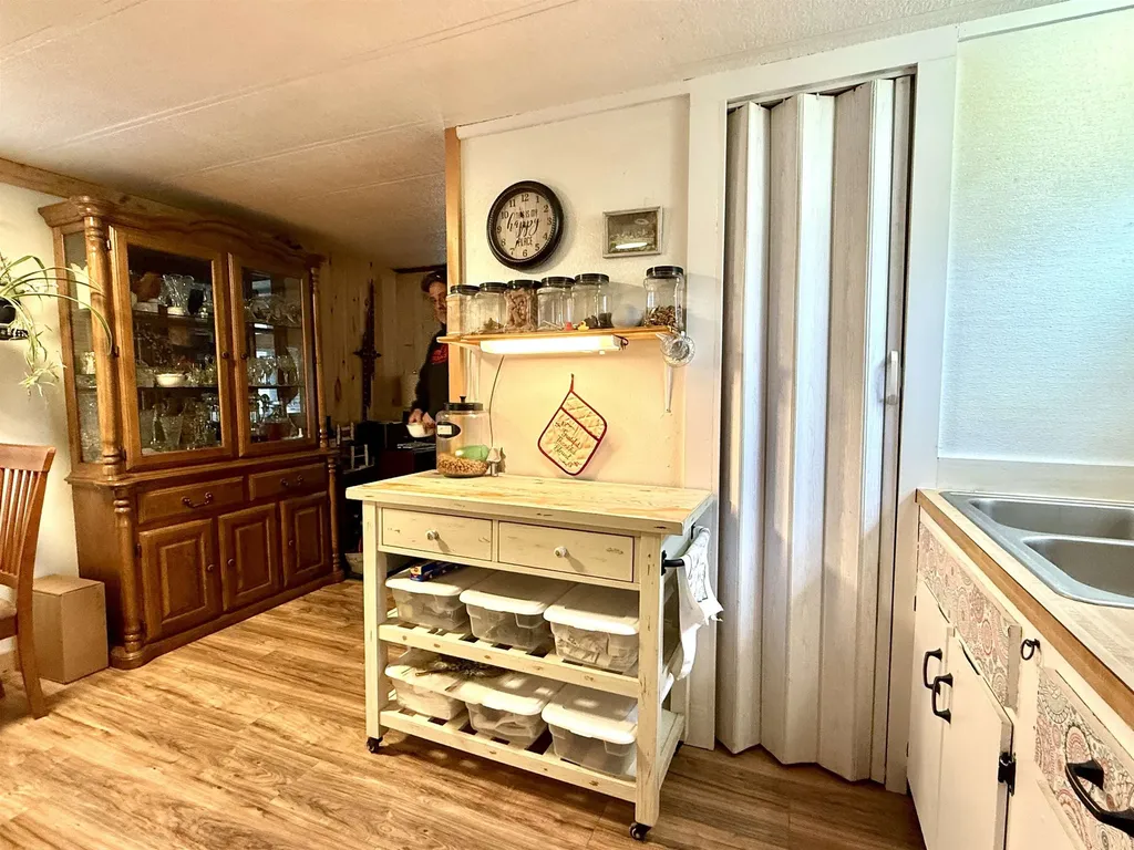 10 1st Street Lancaster NH 03584