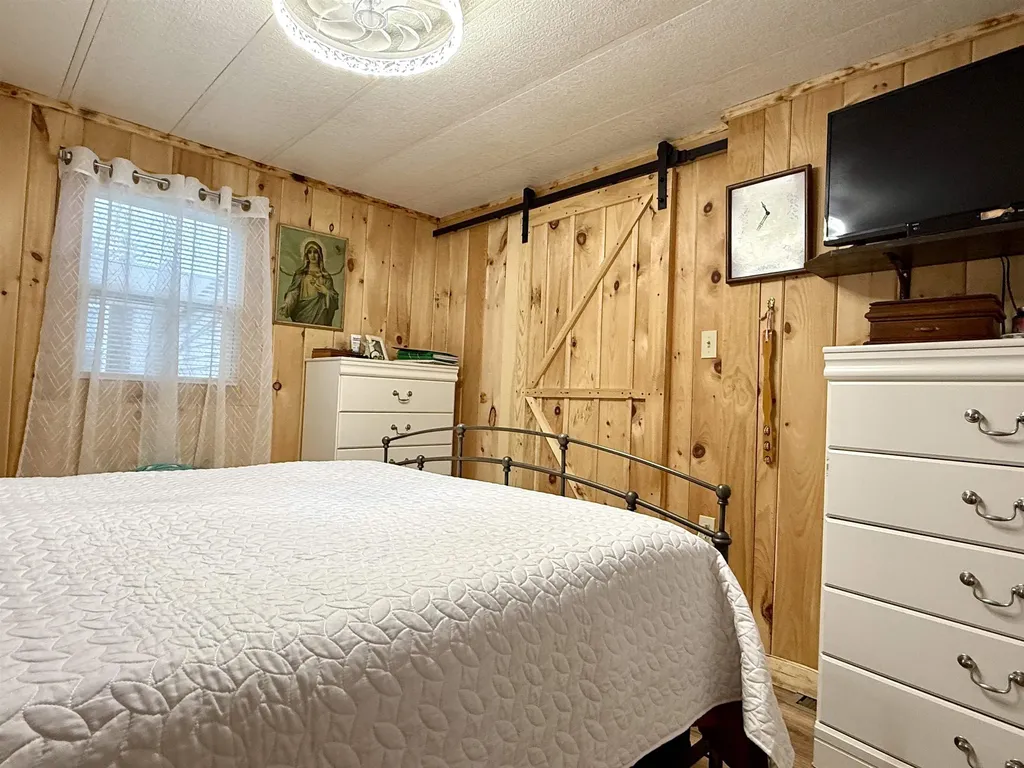 10 1st Street Lancaster NH 03584