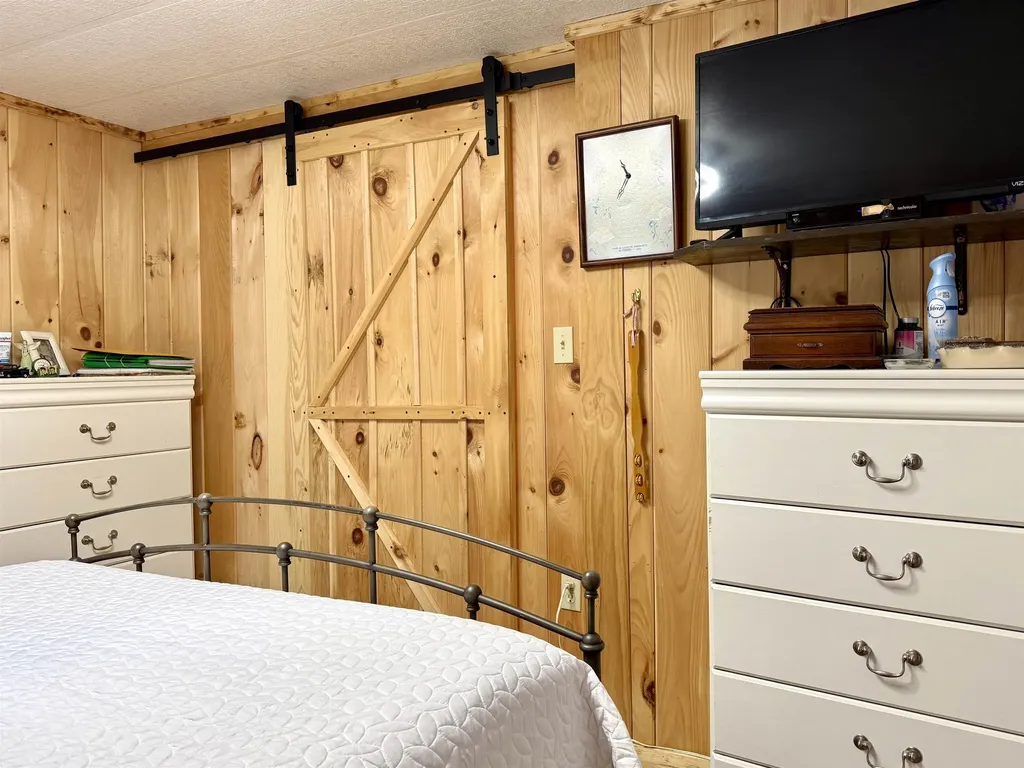 10 1st Street Lancaster NH 03584