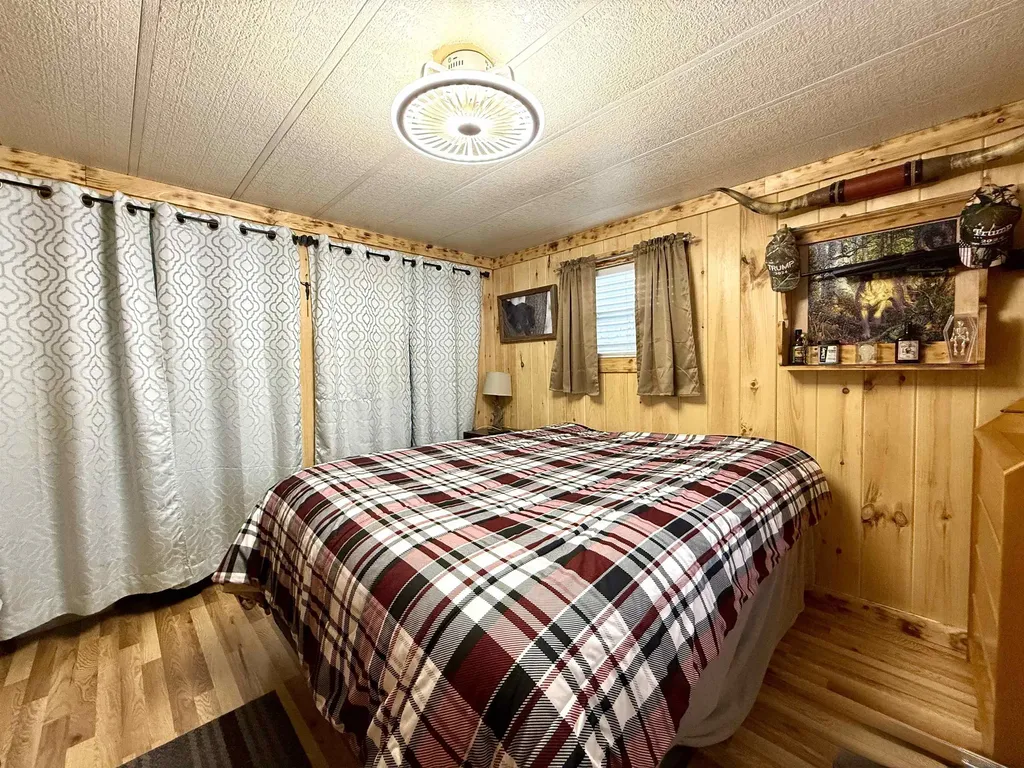 10 1st Street Lancaster NH 03584