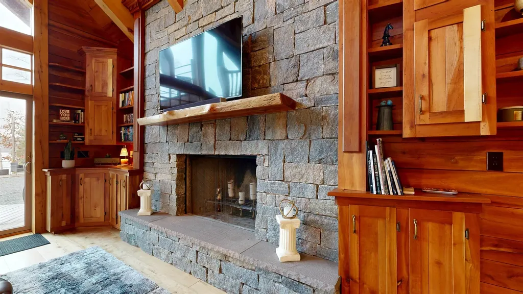 2991 Us Route-201 West Fork Plantation ME 04985