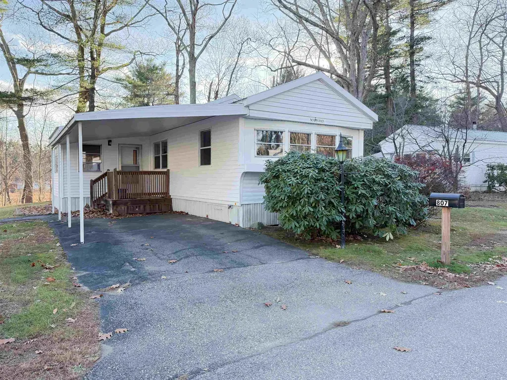 807 Nottingham Drive Exeter NH 03833
