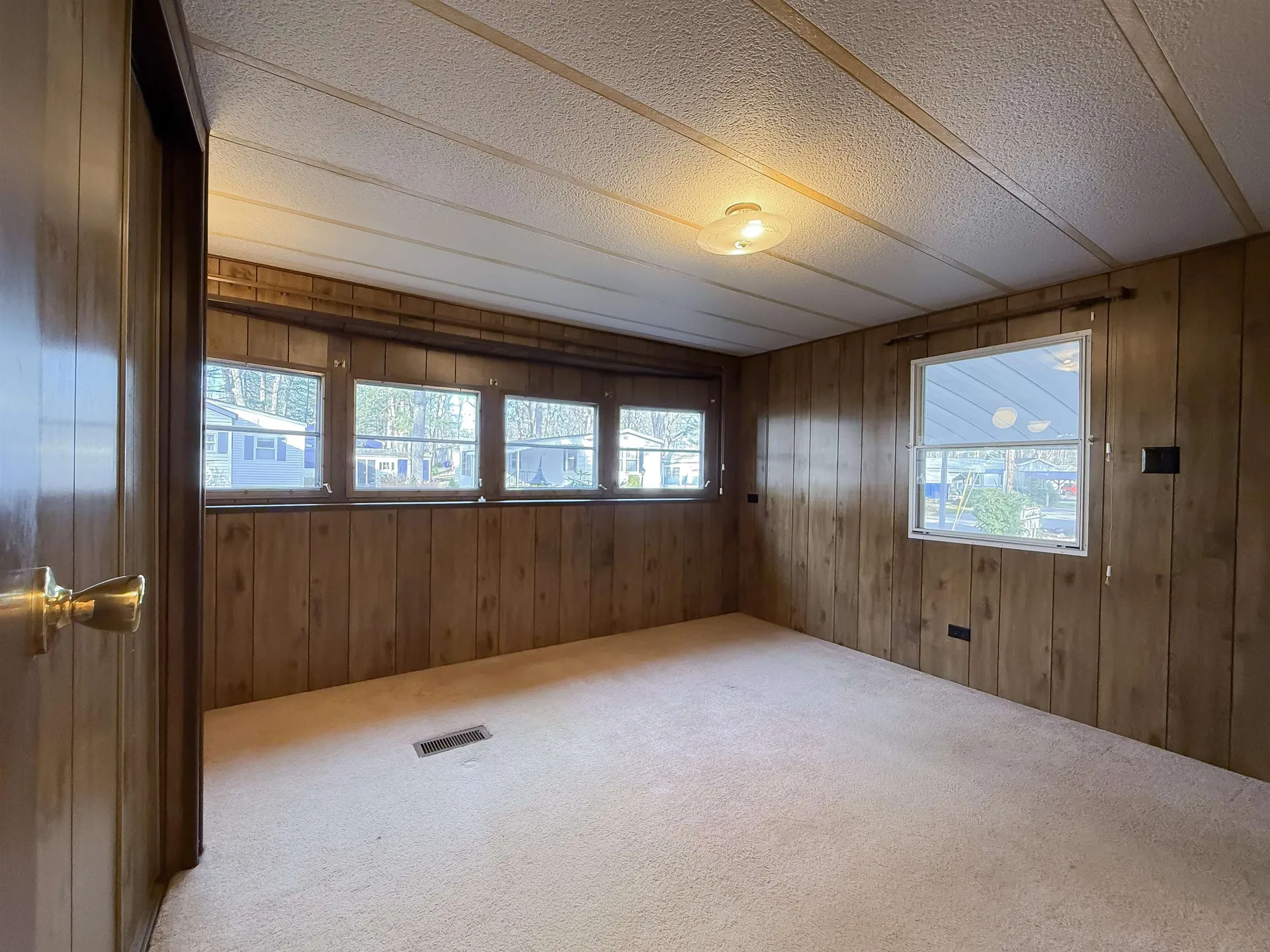 807 Nottingham Drive Exeter NH 03833