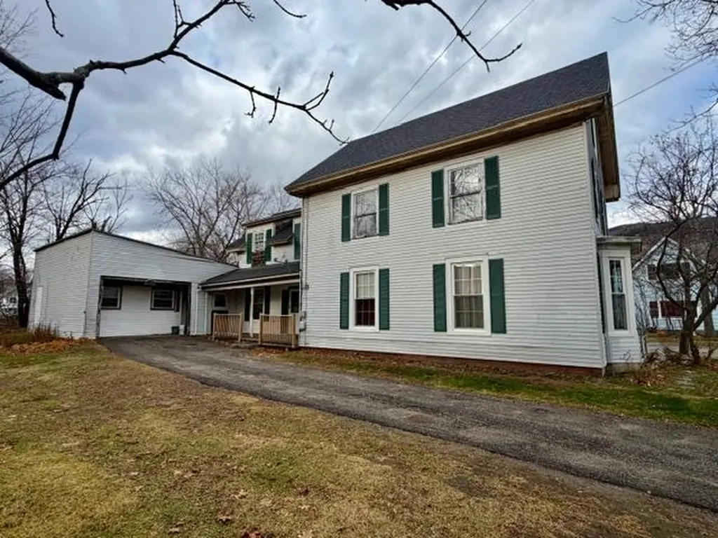 15 Alpine Street Gorham NH 03581
