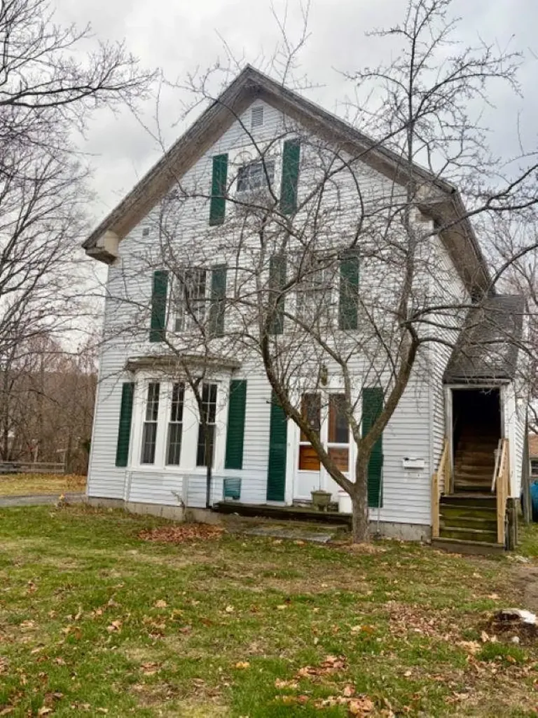 15 Alpine Street Gorham NH 03581