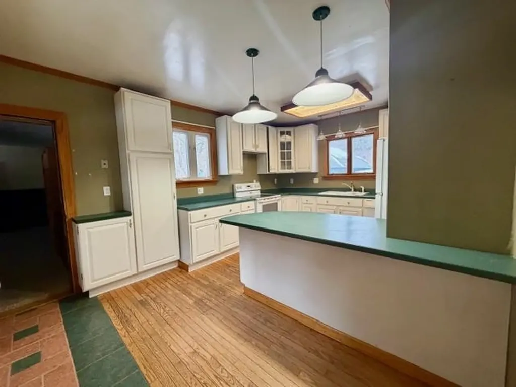 15 Alpine Street Gorham NH 03581